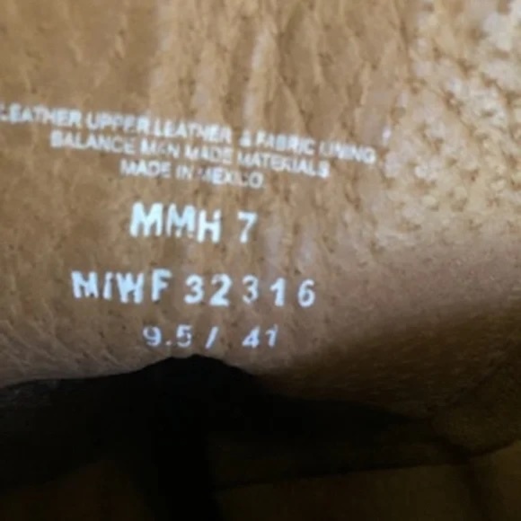 Born Lace up distressed boots - Picture 7 of 8